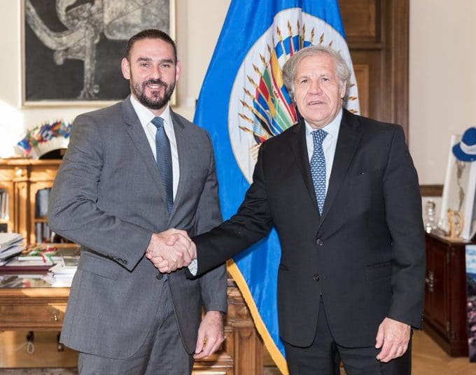 Alcalde Muyshondt se reúne con secretario general de OEA