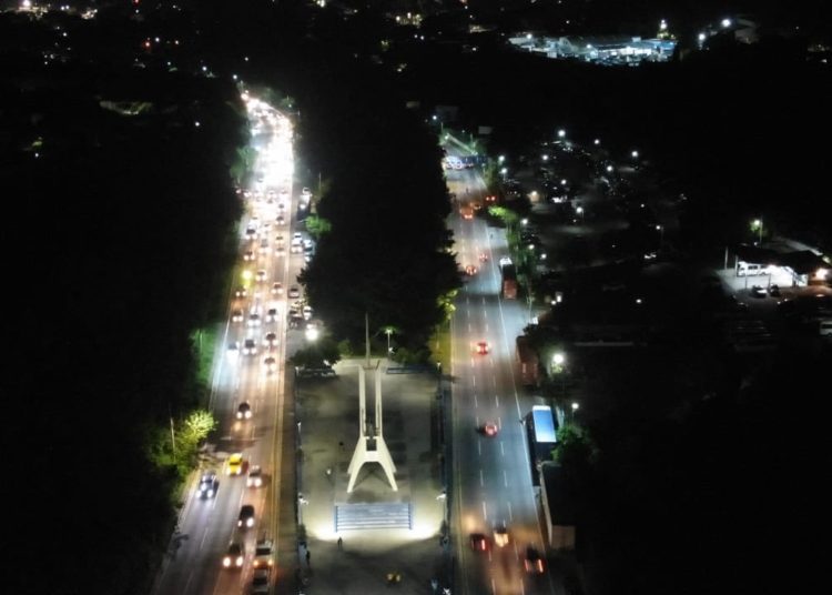 Vuelve a la vida Carretera a Comalapa totalmente iluminada y ahora con videovigilancia