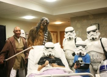 Un fanático de ‘Star Wars’ moribundo ve la última película de la saga antes del estreno