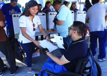 Alcaldía de San Salvador y empresa privada realizan feria de empleo para personas con discapacidad