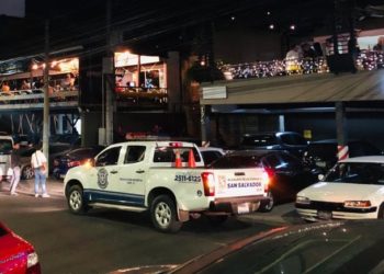 Alcaldía de San Salvador sanciona negocios por incumplir ordenanzas municipales