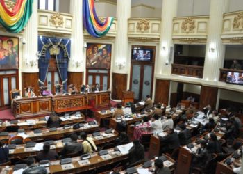 En Bolivia avanza el diálogo y el partido de Evo Morales suspendió la convocatoria a Asamblea Legislativa