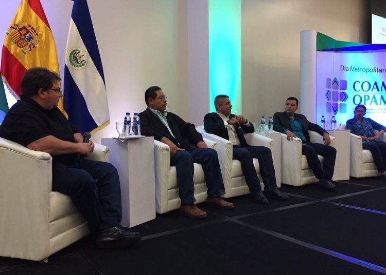 Alcaldes del AMSS comparten experiencias en materia de gobernanza e inclusión social