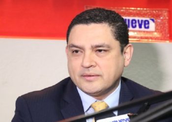 Asesor jurídico de Bukele a Gustavo López: “Delito de tráfico de armas, no es persecución política”