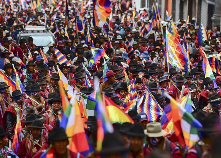 Cocaleros exigen la renuncia de la presidenta interina o realizarán bloqueo indefinido a toda Bolivia