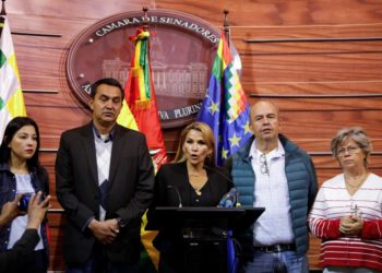 Bolivia rompió relaciones con Venezuela y denunció injerencia chavista en las protestas