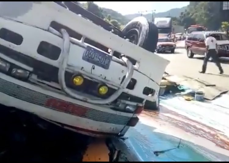 Accidente de tránsito deja tres personas lesionadas cerca del turicentro Los Chorros