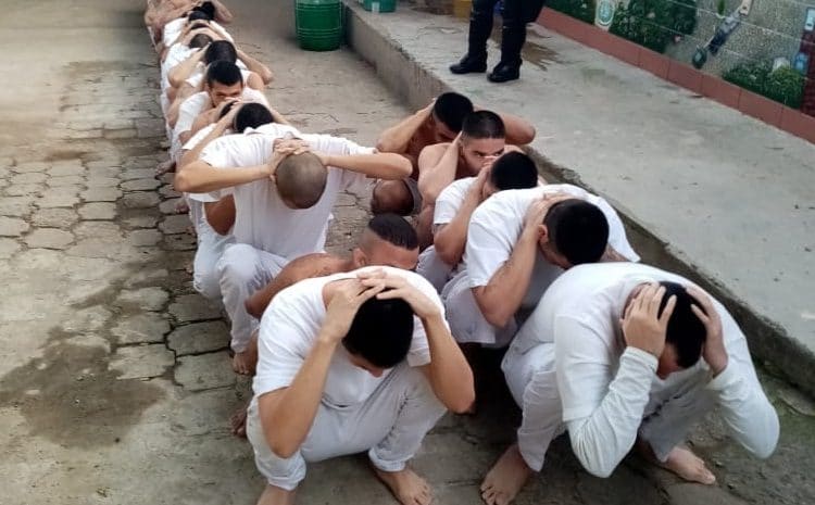 Centros Penales ordena el traslado de 127 reos de Quezaltepeque hacia el penal de Gotera