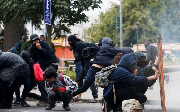 Más de 2.500 heridos reporta la Cruz Roja durante las protestas en Chile