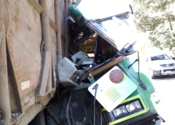 Accidente de tránsito entre bus y rastra deja diez personas lesionadas en San Vicente