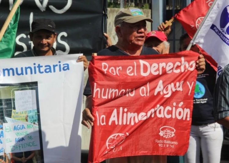 El Salvador es el país de América Latina que más ha reducido la desigualdad desde 1990, según el Banco Mundial