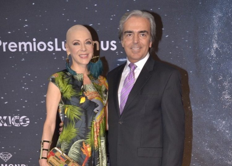 Viudo de Edith González hizo un altar en recuerdo a sus dos esposas que murieron de cáncer