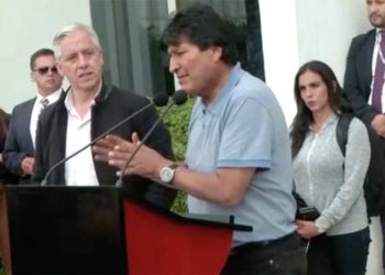 Evo Morales convocó a las Fuerzas Armadas para “luchar con el pueblo” y la pidió ayuda del papa