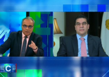 Acalorado debate entre fiscal Raúl Melara y presentador de CNN por tema del aborto en El Salvador