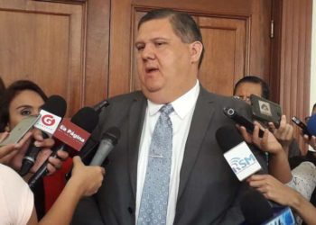 Renuncia presidente del IAIP luego que se revelara proporcionó a Capres datos confidenciales de ciudadanos