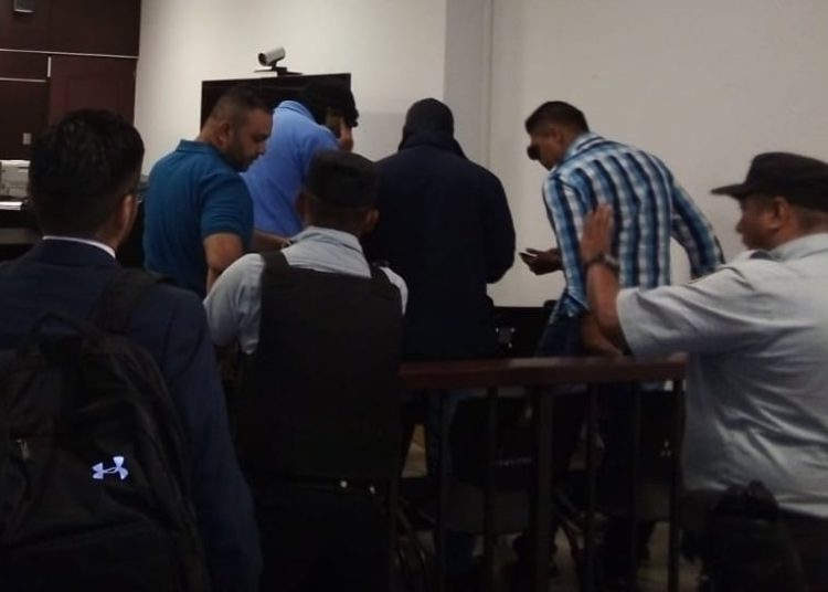 Ocho policías son condenados a 45 años de cárcel por asesinato de tres pandilleros y un obrero en Zaragoza