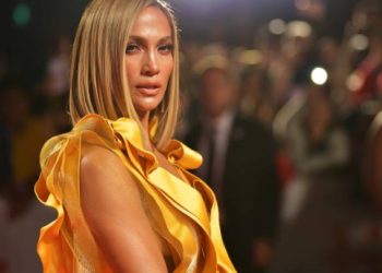 Jennifer López se suma al #MeToo: «Un director de cine quería ver mis senos y me defendí»