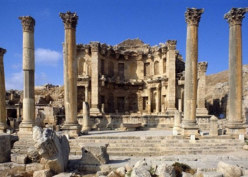 (VIDEO) Apuñalan a tres turistas mexicanos en zona arqueológica de Jordania