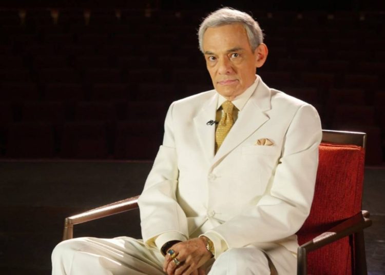 (VIDEO) Médium asegura haber hecho contacto con el espíritu de José José y desmentira a Sarita