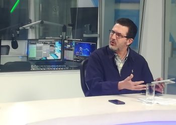 Juan Valiente: “¿Quién le regala un viaje en un avión privado a un funcionario?”