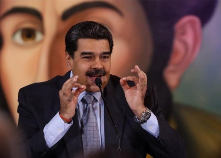 Maduro dice que ha detenido a militares por apoyar supuesto complot de EE.UU.