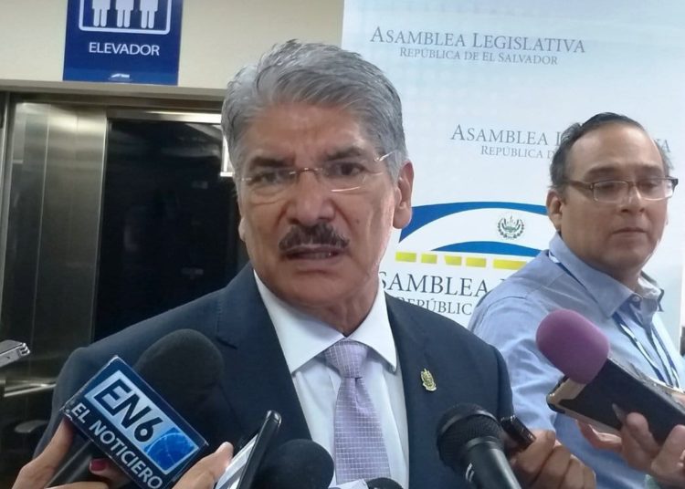 Norman Quijano: “Exijo conocer el video”