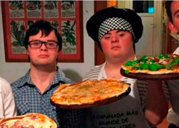 Cuatro amigos con Síndrome de Down abrieron una pizzería al ser rechazados tras buscar trabajo