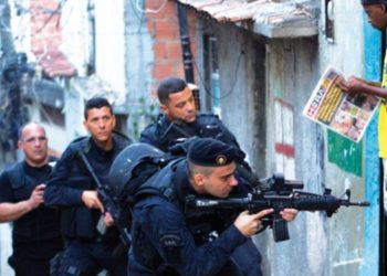 Jair Bolsonaro envía al congreso un ley que otorgue inmunidad a policías y soldados en Brasil