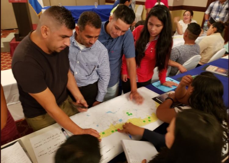 MARN capacita a observadores locales para fortalecer respuesta ante tsunamis y otras amenazas marinas