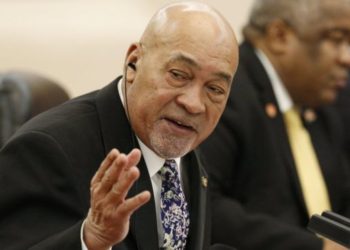 Presidente de Surinam se entera durante visita oficial en China que ha sido condenado a 20 años de prisión