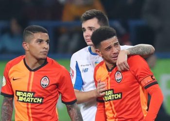 (VIDEO) El llanto de un futbolista tras recibir insultos racistas