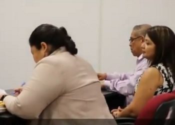 FGR pide detención provisional contra dos tesoreros de alcaldía de Santa Tecla por retener cuotas a sindicalistas