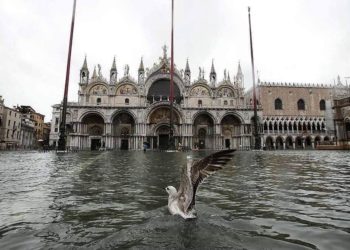 Cierran en Venecia la plaza San Marcos por las peores inundaciones en más de medio siglo