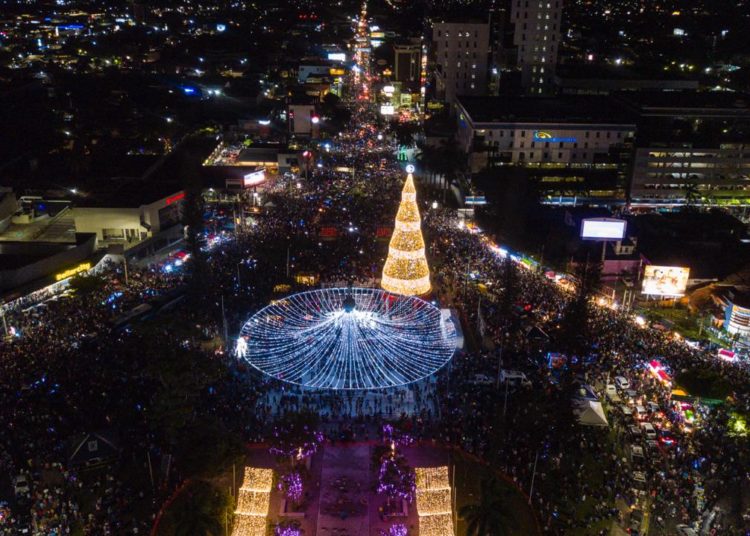 Alcaldía de San Salvador inaugura las actividades navideñas