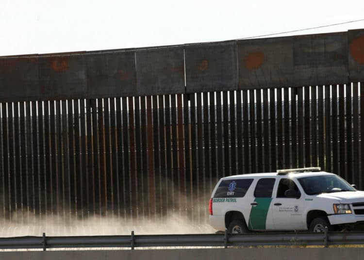 Miles de brasileños llegan a la frontera entre EE.UU. y México para solicitar asilo