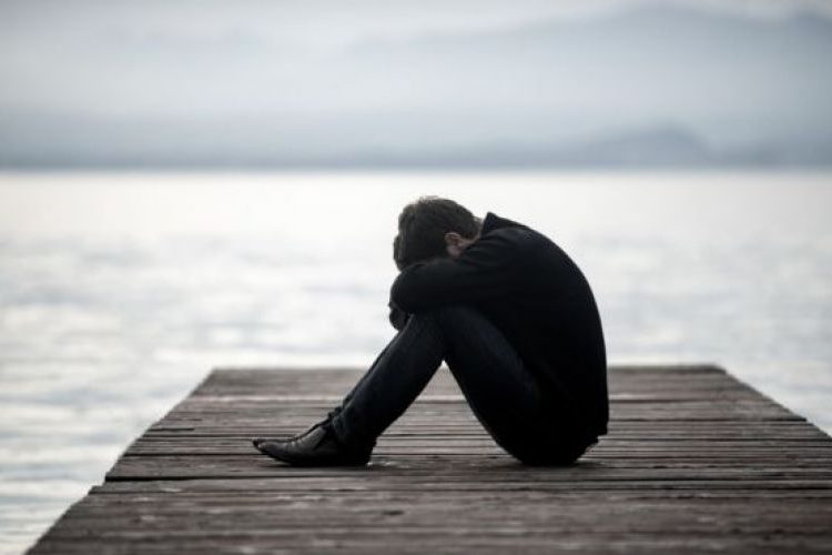 Encuentra muertas a sus dos hijas y poco después su mujer se suicida arrojándose contra un camión