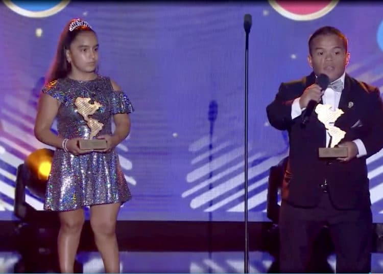 Herbert Aceituno recibe premio a mejor atleta masculino de Lima 2019