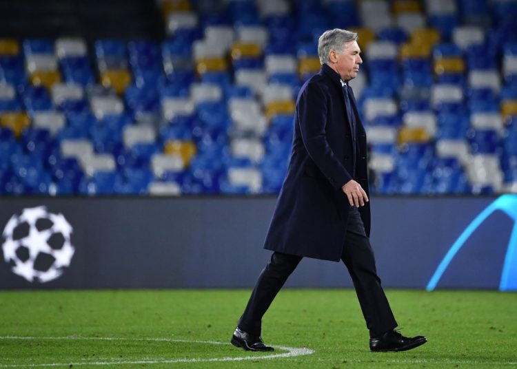 Despiden a Carlo Ancelotti pese a clasificar al Napoli a octavos de final de la Champions