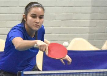 Mónica Mendoza y Job Martínez campeones de la primera categoría del tenis de mesa