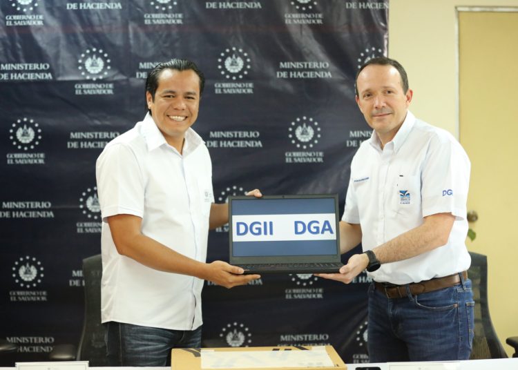 Hacienda fortalece equipo informático para combatir la evasión