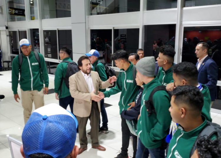 Félix Ulloa confía que Banda “El Salvador Grande como Su Gente” pondrá en alto al país en el Desfile de Las Rosas