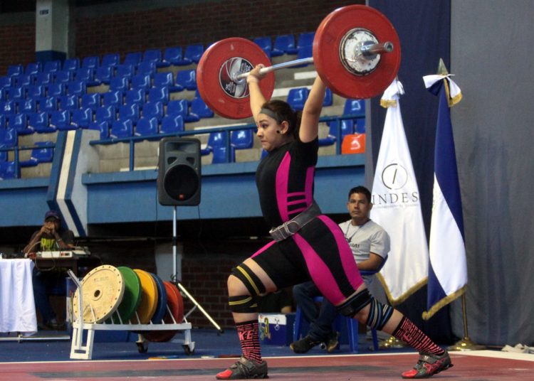 Santanecos campeones en levantamiento de pesas