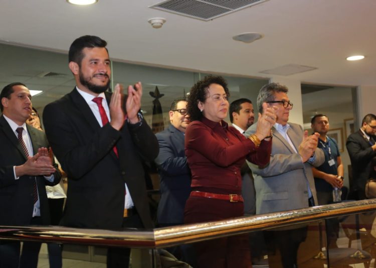 Ministro de Hacienda destaca disposición de grupos parlamentarios para aprobar el presupuesto 2020