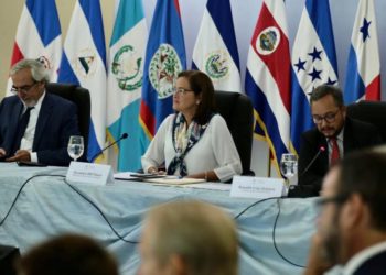Canciller presenta funcionamiento de la CICIES a Cuerpo Diplomático acreditado en el país
