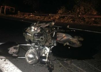 Dos policías fallecen en confuso accidente de tránsito en Quezaltepeque