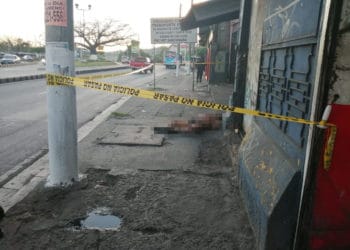 Encuentran a indigente fallecido en las cercanías de la exterminal de Oriente