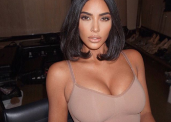 Kim Kardashian roba suspiros con diminuta ropa para dormir
