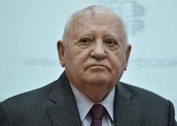 El exlíder soviético Mijail Gorbachov en recuperación tras neumonía