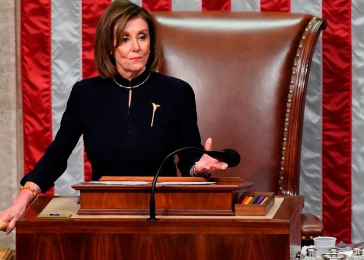 Nancy Pelosi decidió demorar el envío de la acusación contra Donald Trump al Senado