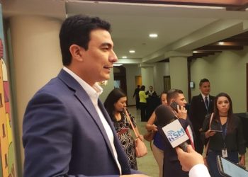 «Quienes tienen problemas con el voto por rostro son los que realizan actos de corrupción», dice Pereira